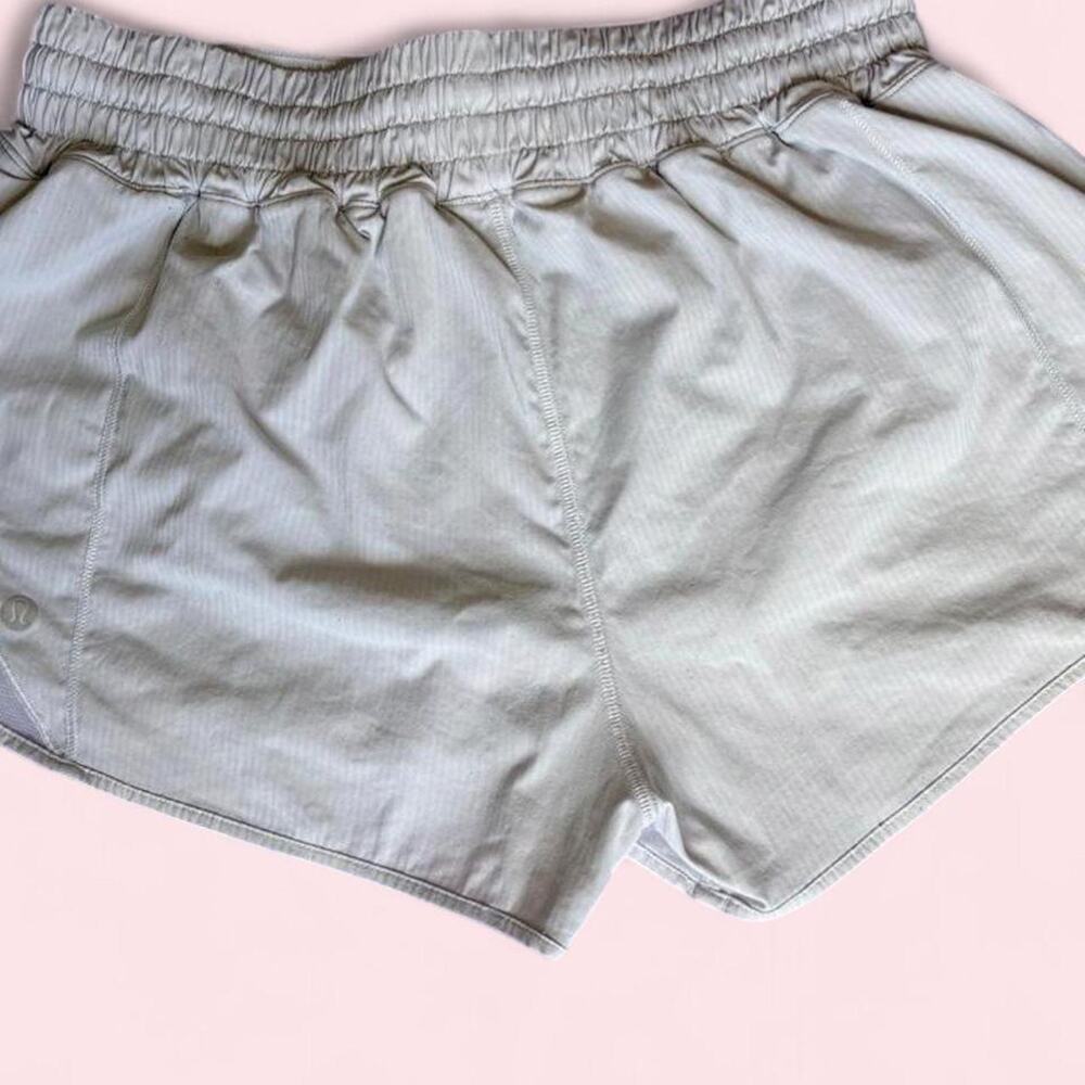 Lululemon hotty hot 2 Light Gray/white  Athletic Shorts | Size 8